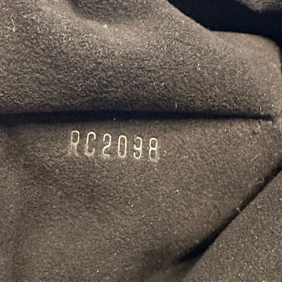 Extra Large Louis Vuitton Mahina bronze Leather Shoulder Bag - Picture 6 of 16